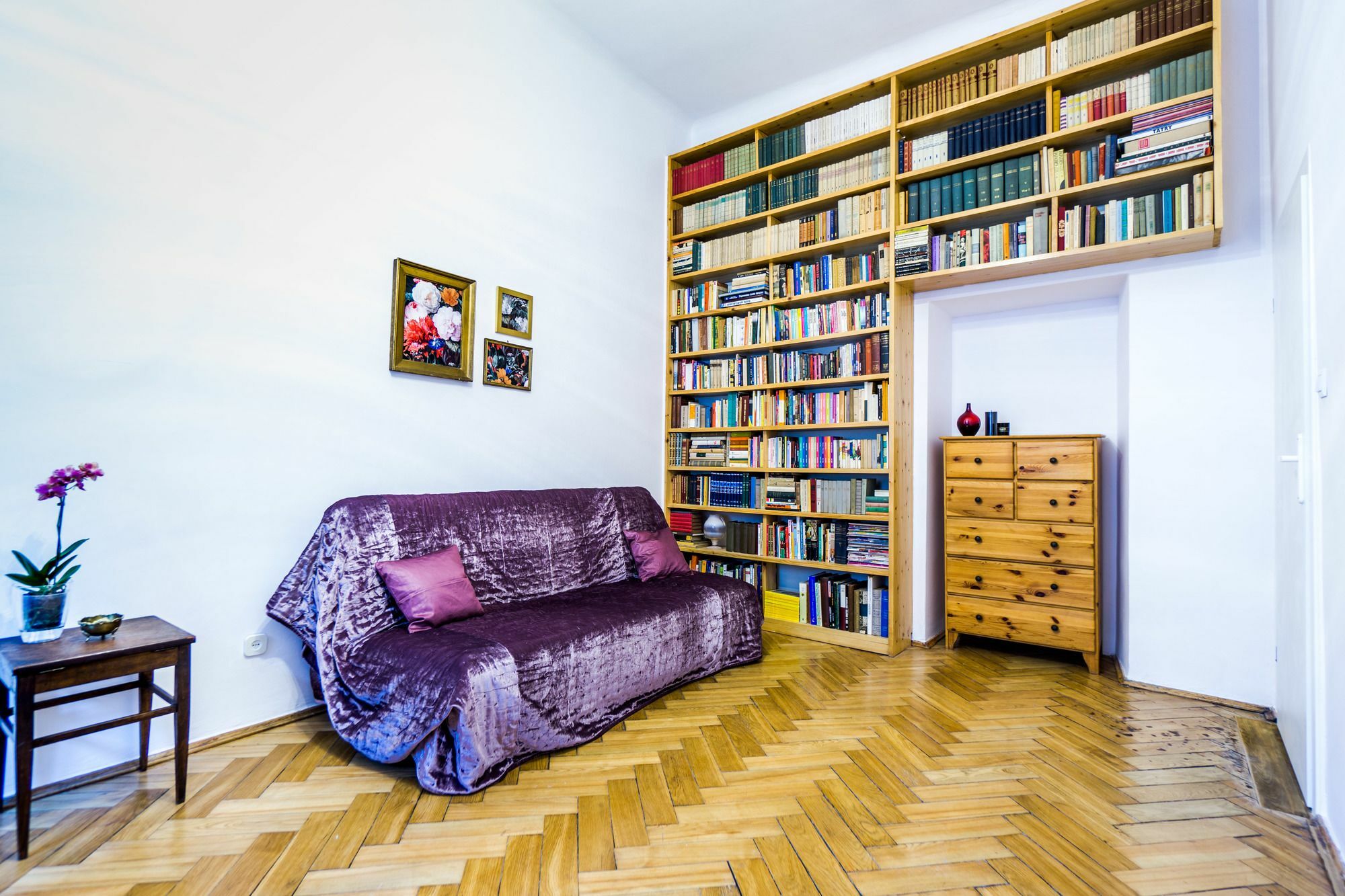 Apartment Antique