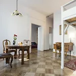 Apartament Antique